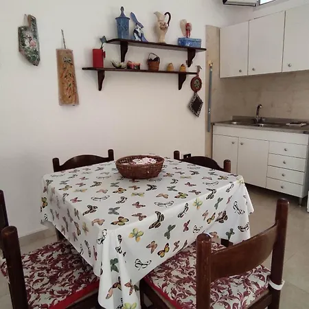 Casetta Delle Sirene Apartment